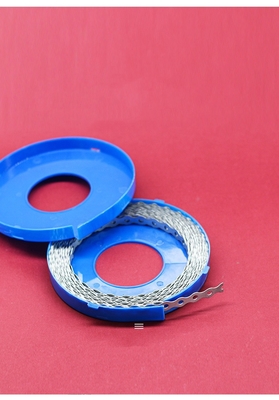 100%QC合格 高耐久性 孔付き鋼テープ プラスチック 噴霧テープ 金属 白くて長持ち 性能 12mm 幅