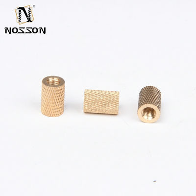 メトリック計測システム 小売産業におけるオーバー・モールディングとダブルパス・モールディングのための銅ナッツ